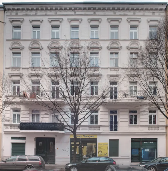 Ruhige, hell möblierte Designer Altbauwohnung im Hinterhaus — photo 1